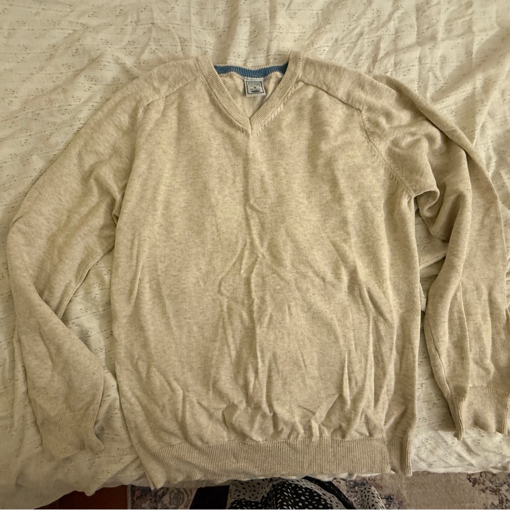 Old Navy Men's V-Neck Sweater in Light Beige